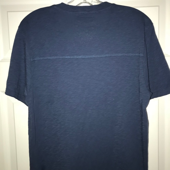 Short sleeve v-neck pocket tee, M - Picture 3 of 4